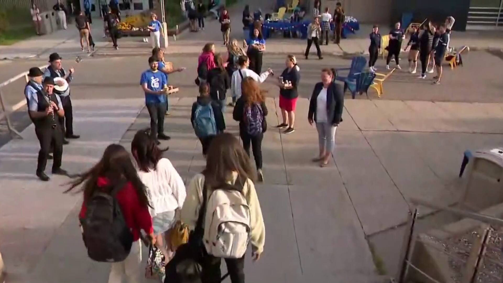 Une campagne de sensibilisation aux initiations