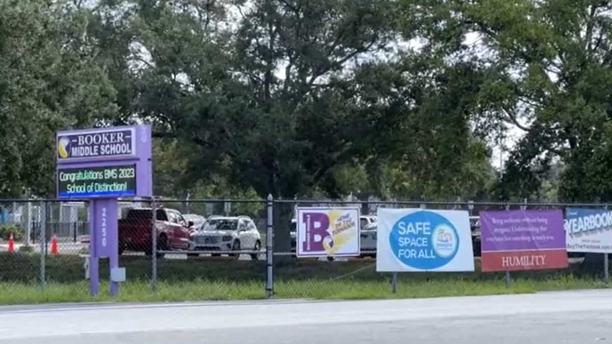 Une mère happe accidentellement sa fille de 12 ans avec son VUS