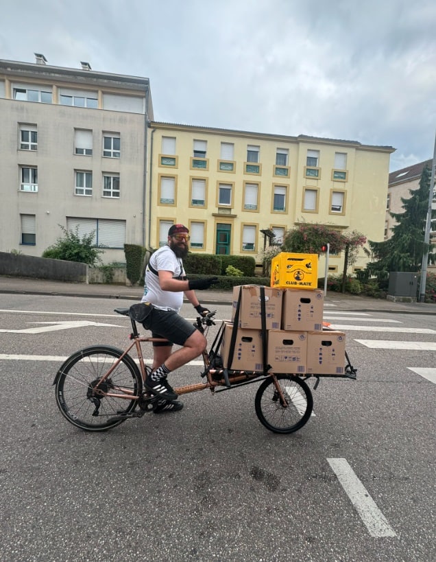 &laquo;9 allers-retours&raquo;: pour d&eacute;m&eacute;nager, il transporte tous ses meubles &agrave; v&eacute;lo