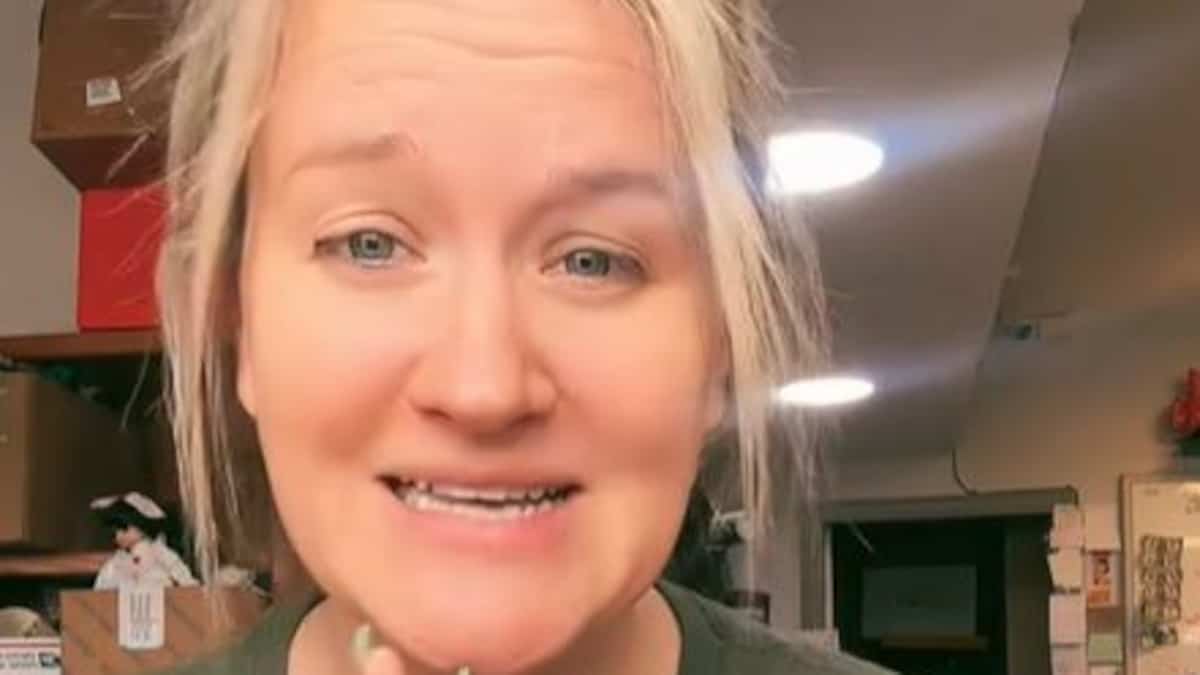 «Il se cachait depuis des mois»: Une femme trouve un homme sous son lit