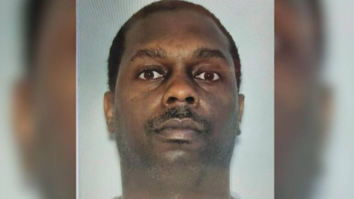 Un repris de justice recherché après des tirs accidentels à l'aéroport d'Atlanta