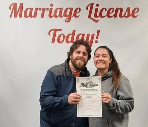 Road rage: A driver shoots a man and his wife with the middle finger