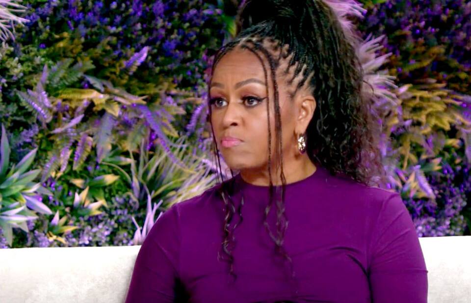 Michelle Obama avoue qu'elle n'a pas supportΓ© son mari pendant 10 ans | JDM