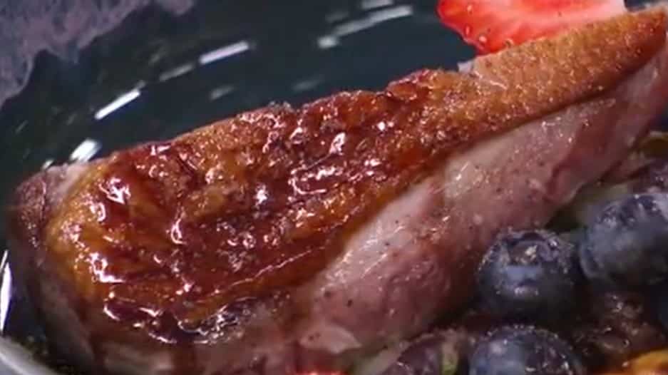 Poitrines de canard aux fruits des champs