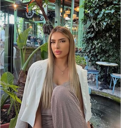 Chute mortelle en parachute: une influenceuse de 19 ans se détache dans les airs | JDM