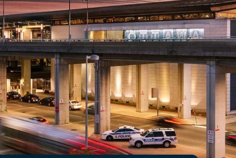 Un avion quitte la piste à Ottawa : le pilote sen tire indemne