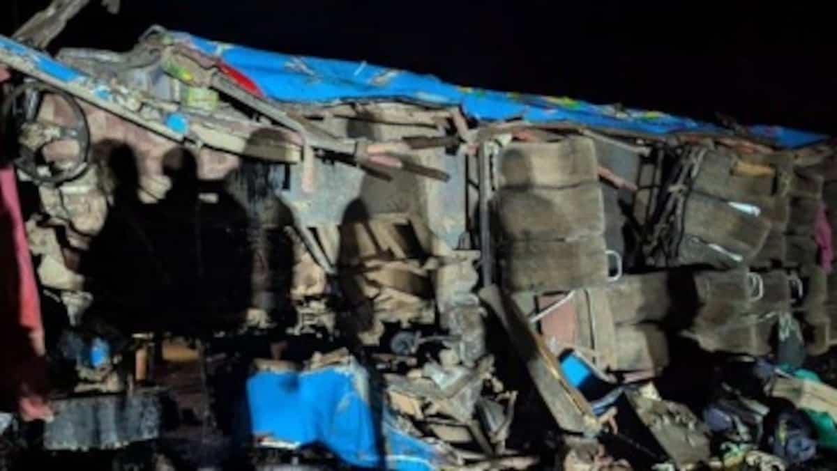 Uganda: 20 children and one adult killed in school bus accident Uganda: 20 children and one adult killed in school bus accident