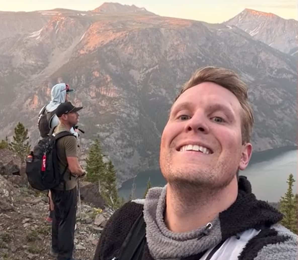 Torso pierced by a walking stick: a hiker travels 16 km to receive treatment