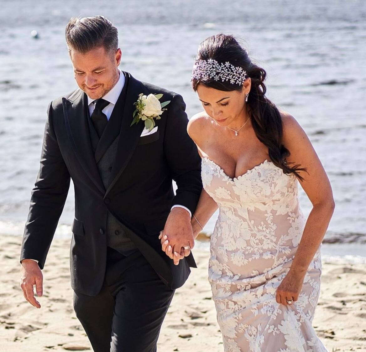 Image principale de l'article Il souligne 2 ans de mariage avec un doux message