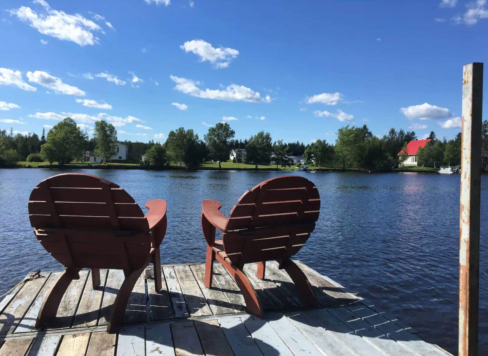 À louer en Estrie voici 15 chalets sur le bord de l’eau JDQ