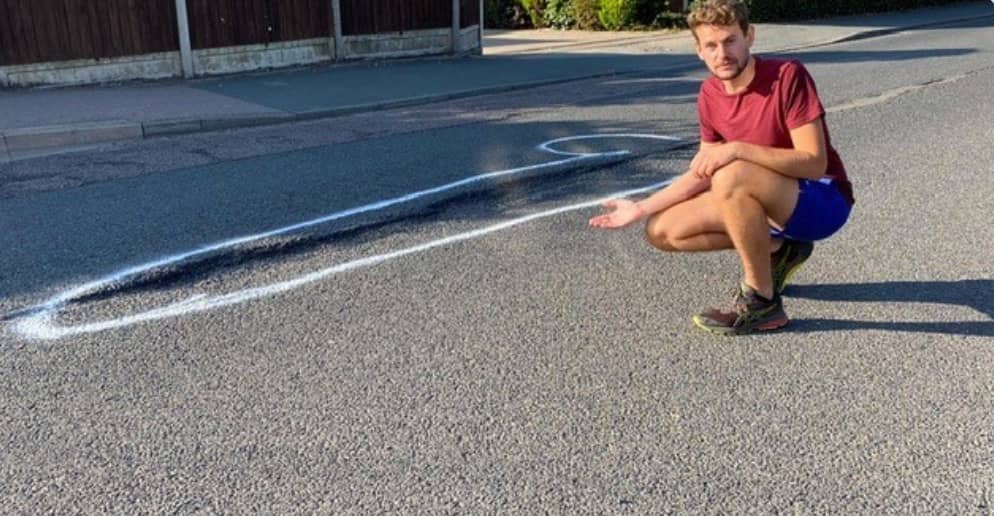 Des pénis dessinés pour dénoncer les nids-de-poule