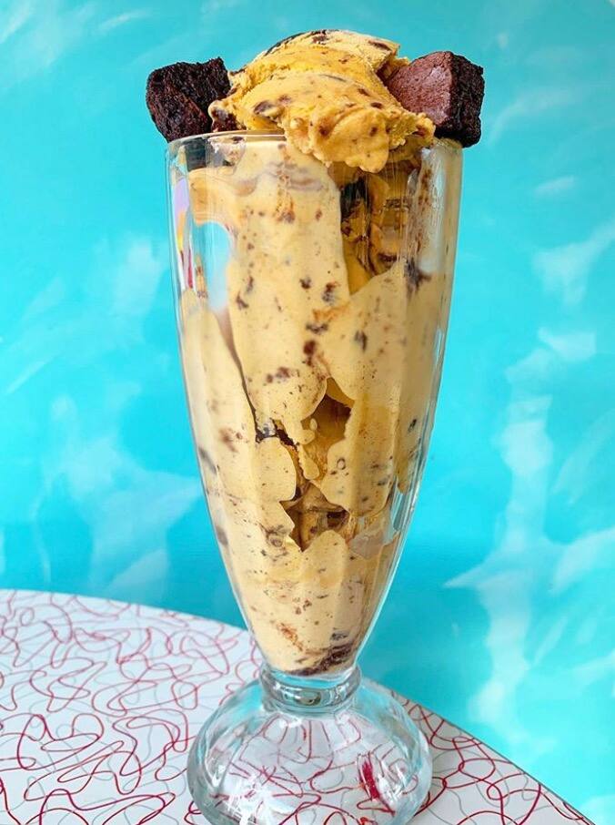 Une crèmerie offre la livraison de crèmes glacées