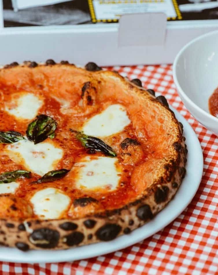 Fugazzi ouvre sa 2e adresse et donne des pizzas