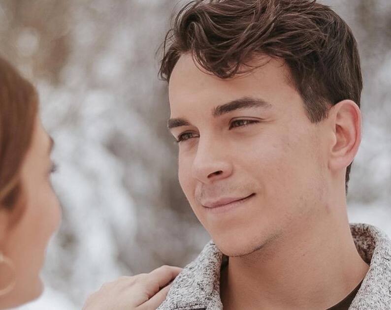 Un candidat quitte l’Académie pour une urgence