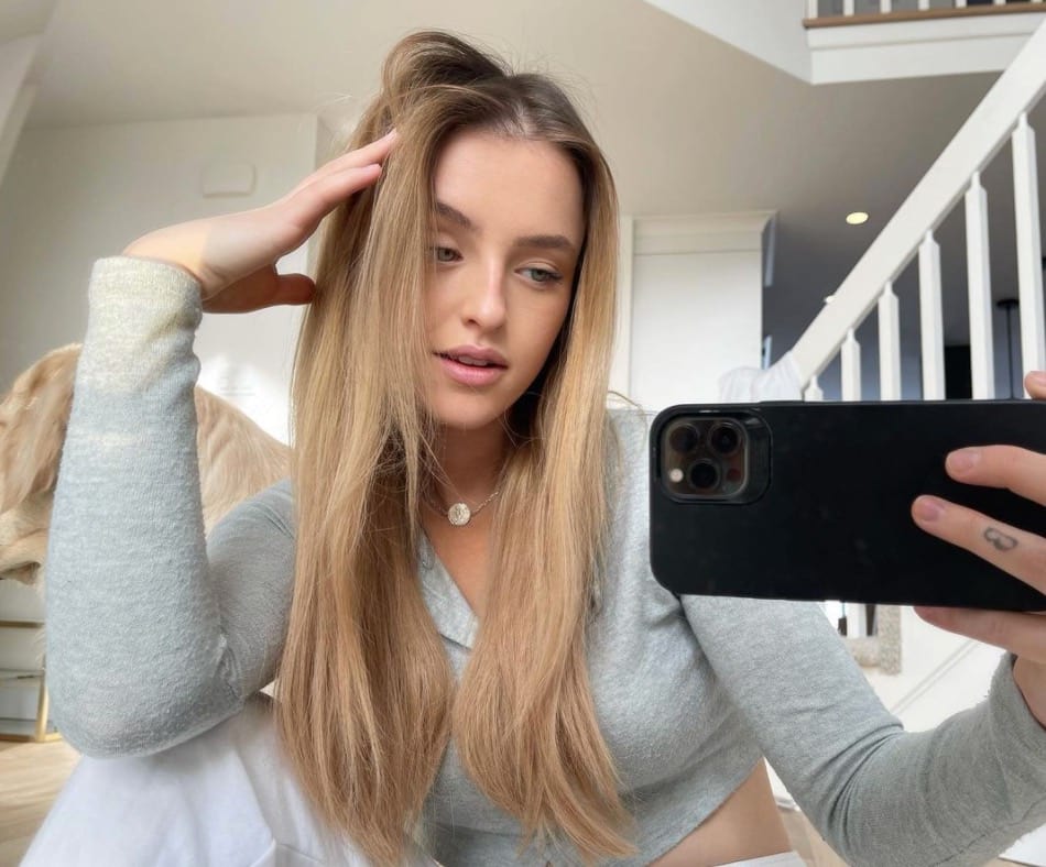 Alicia Moffet dévoile ENFIN sa série de rénos