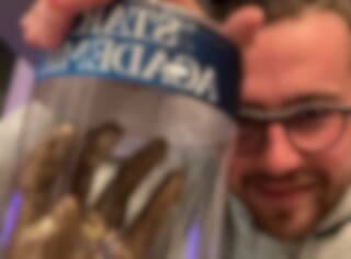 Math Duff se fait couler une main d’Académicien