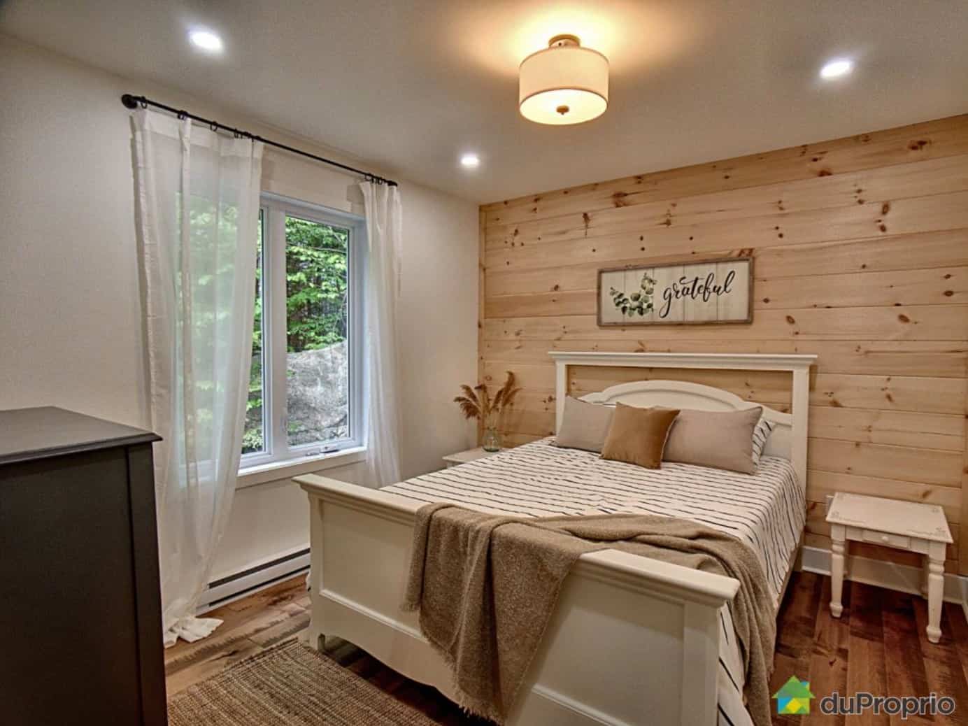 Un chalet de style «farmhouse» pour 369 000$ 