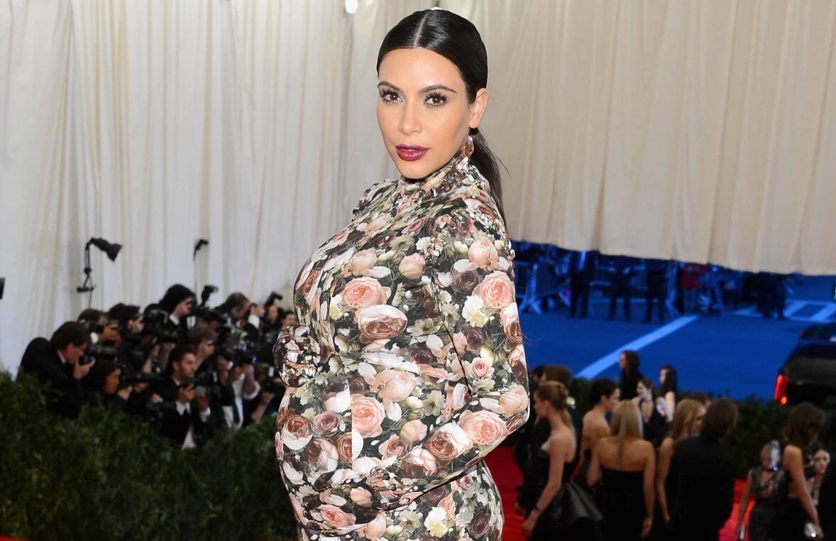 Les tenues de Kim Kardashian au fil du temps