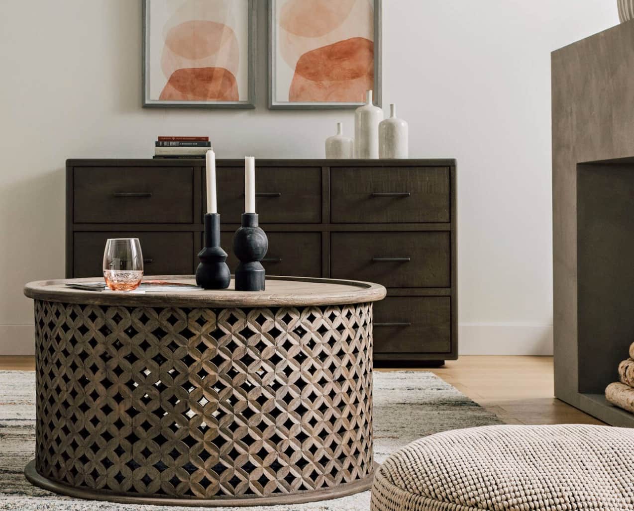 15 tables basses pour sauver de l’espace au salon 