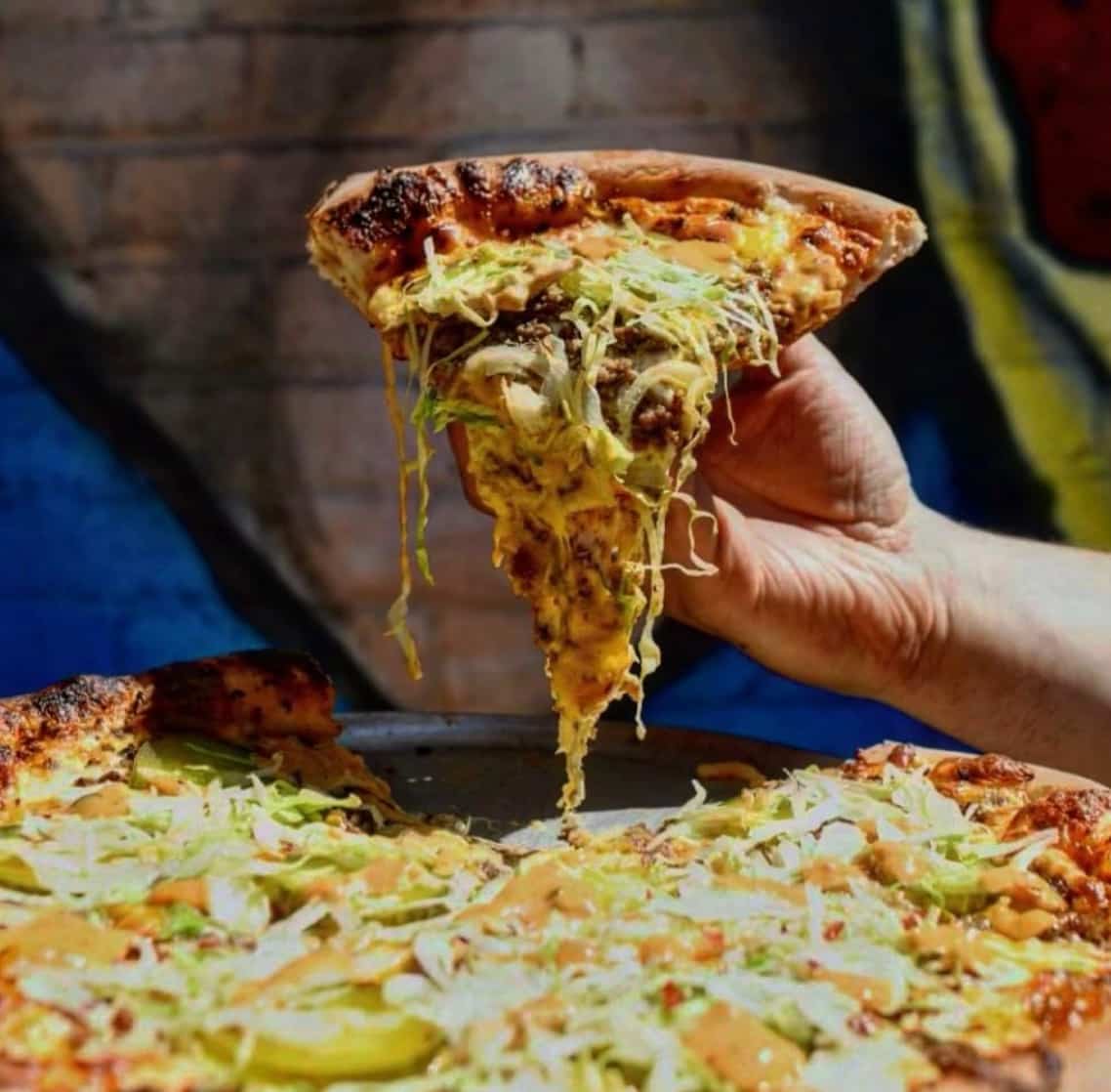 Cette pizza montréalaise sacrée meilleure au pays 
