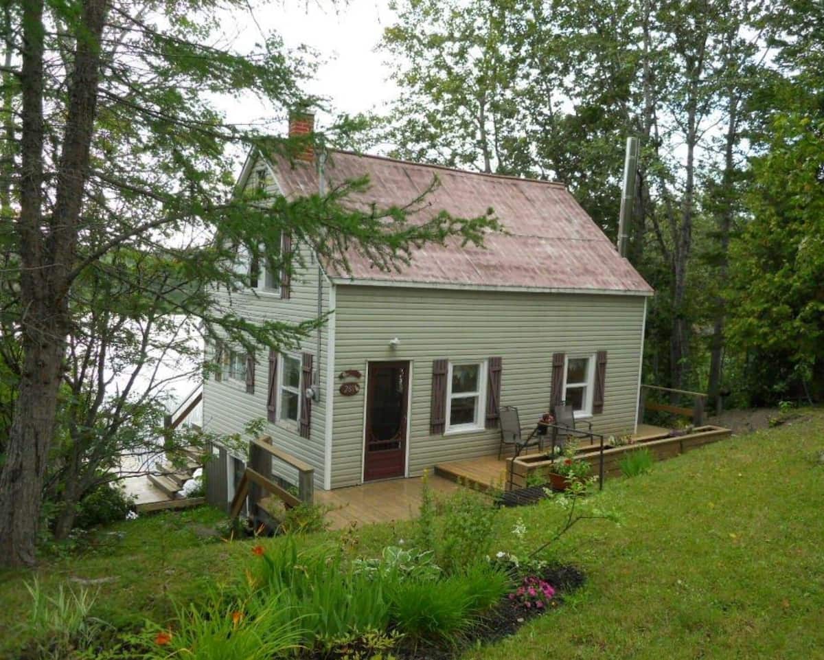 7 chalets sur le bord de l'eau à vendre à moins de 101 000 partout au Québec JDQ 7 chalets sur le bord de l'eau à vendre à moins de 101 000 partout au Québec JDQ