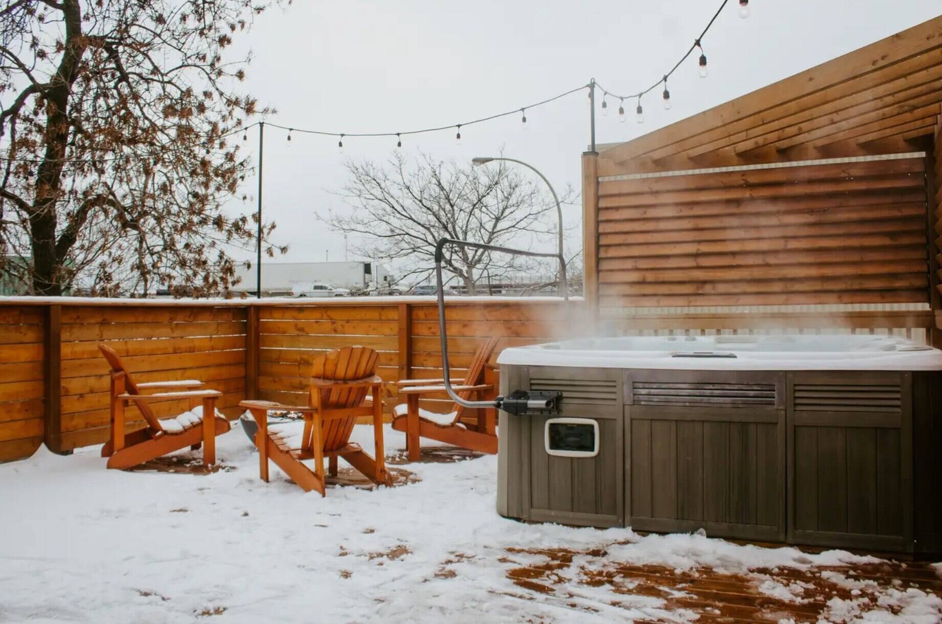 Un Airbnb avec spa et foyer à louer pour un «staycation» à 76 la nuit