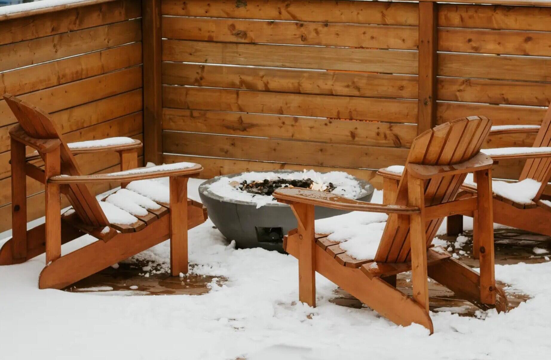 Un Airbnb  avec  spa  et foyer  louer pour un staycation   