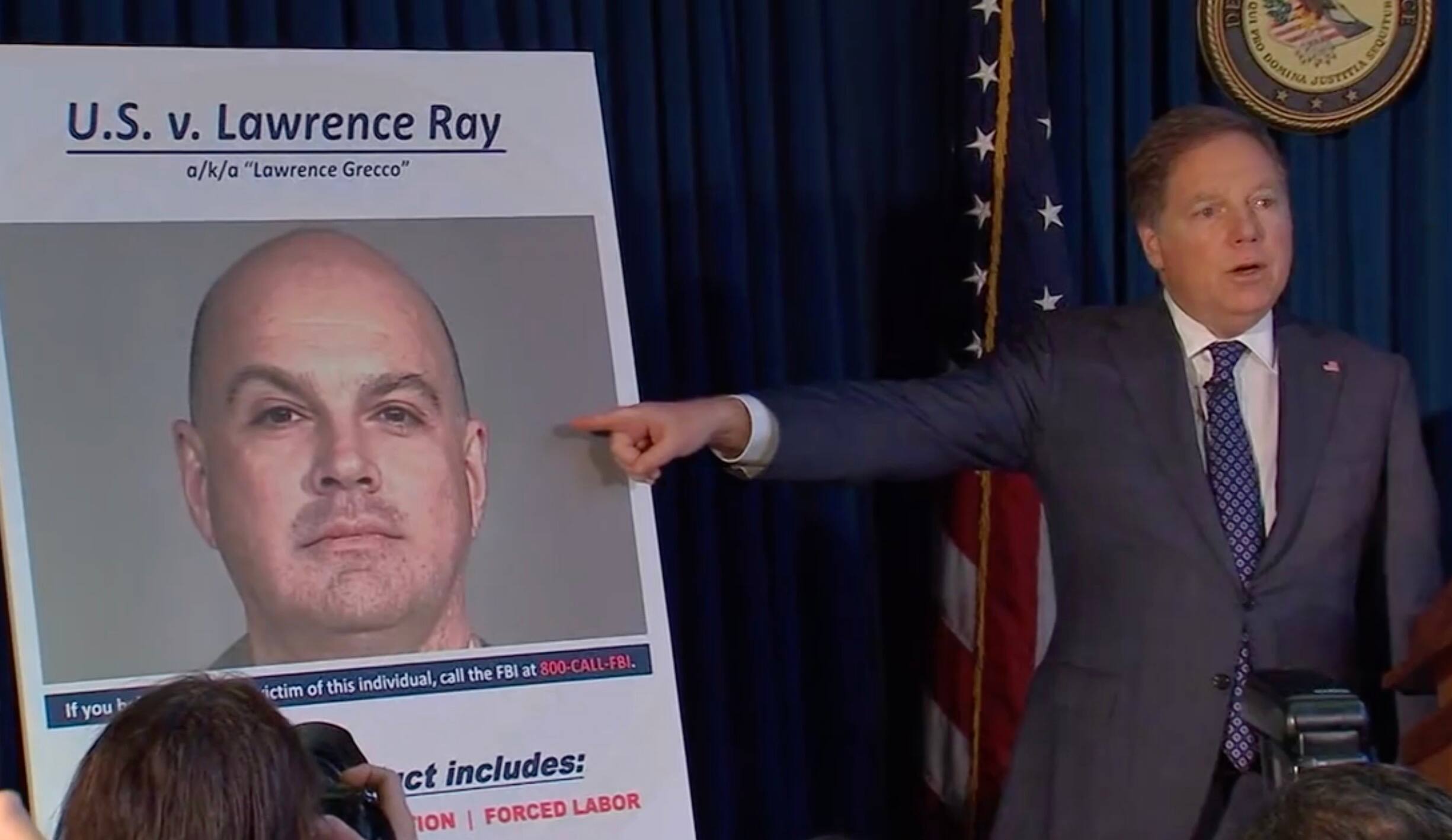 Il dirigeait un culte sexuel de la chambre de sa fille | JDM