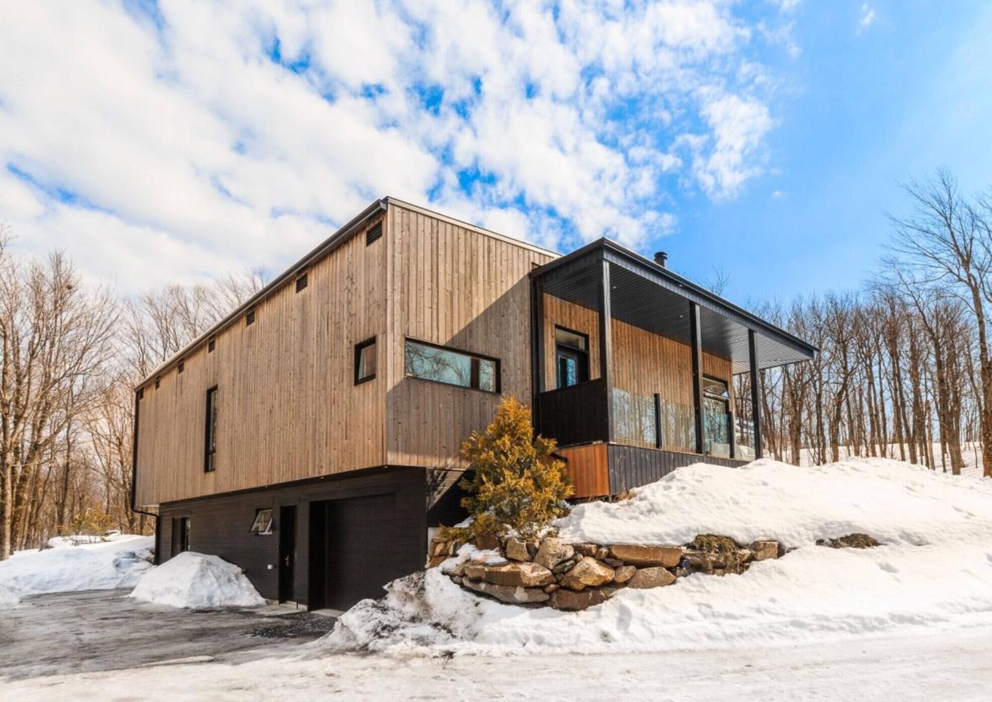 Un chalet de luxe à vendre dans les Cantons-de-l'Est | JDQ