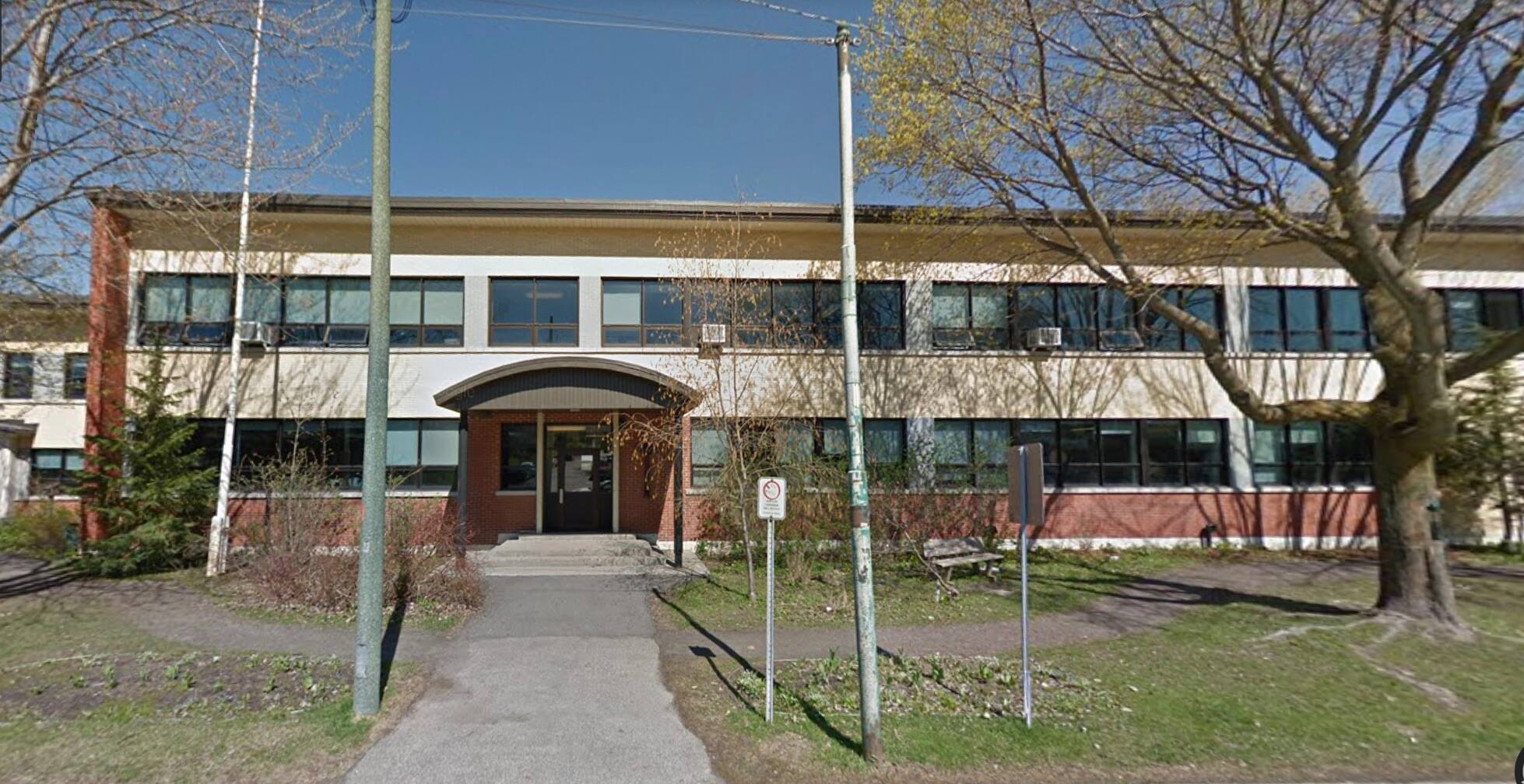 COVID-19: Deux écoles primaires sous surveillance | JDQ