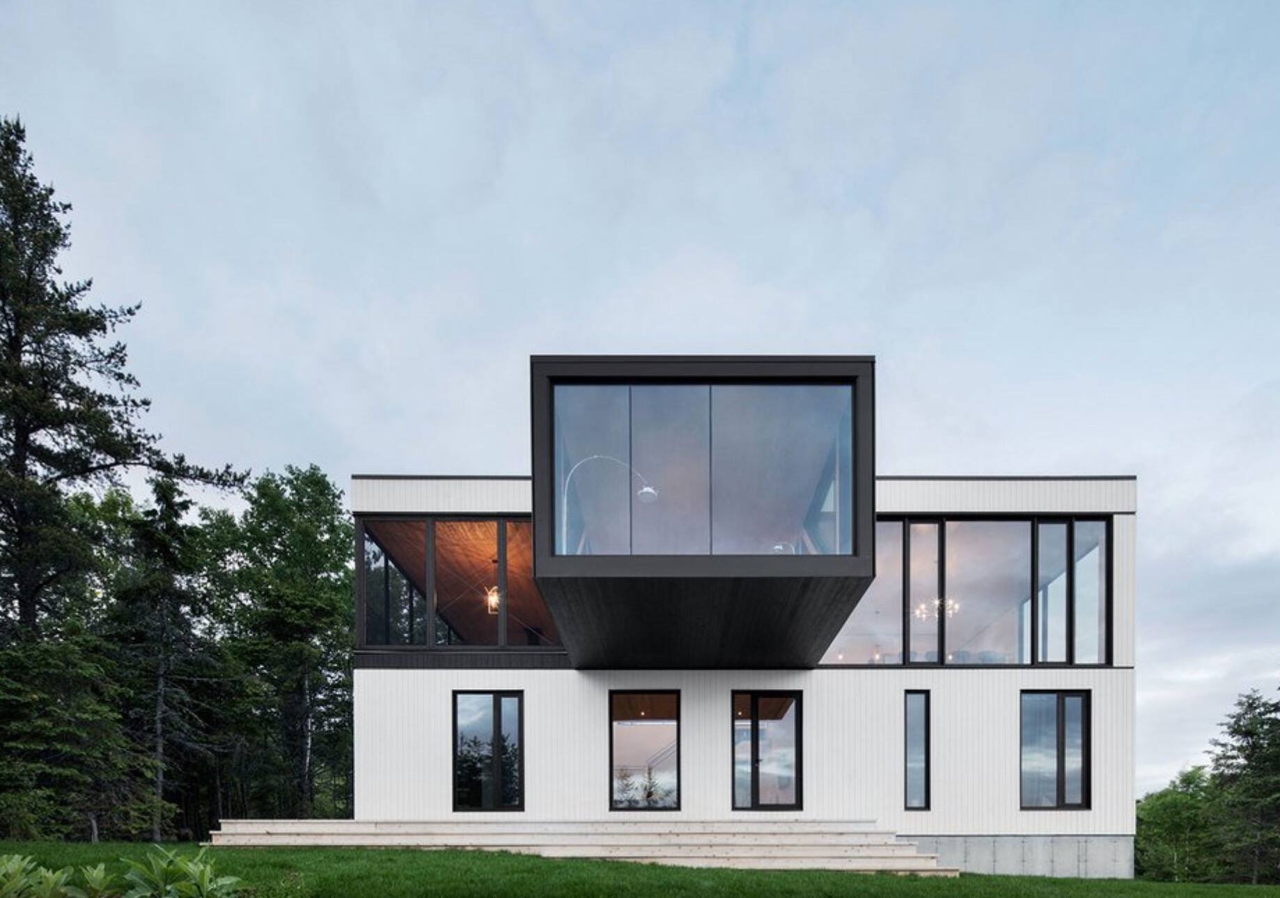 Un chalet à l’architecture futuriste à vendre