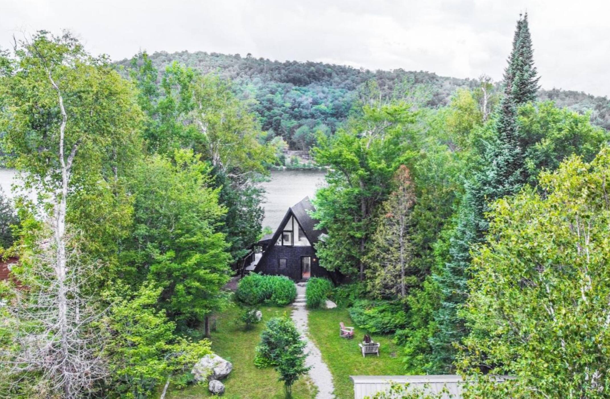 [PHOTOS] SaintAdolphed'Howard ce chalet d'un architecte est à vendre