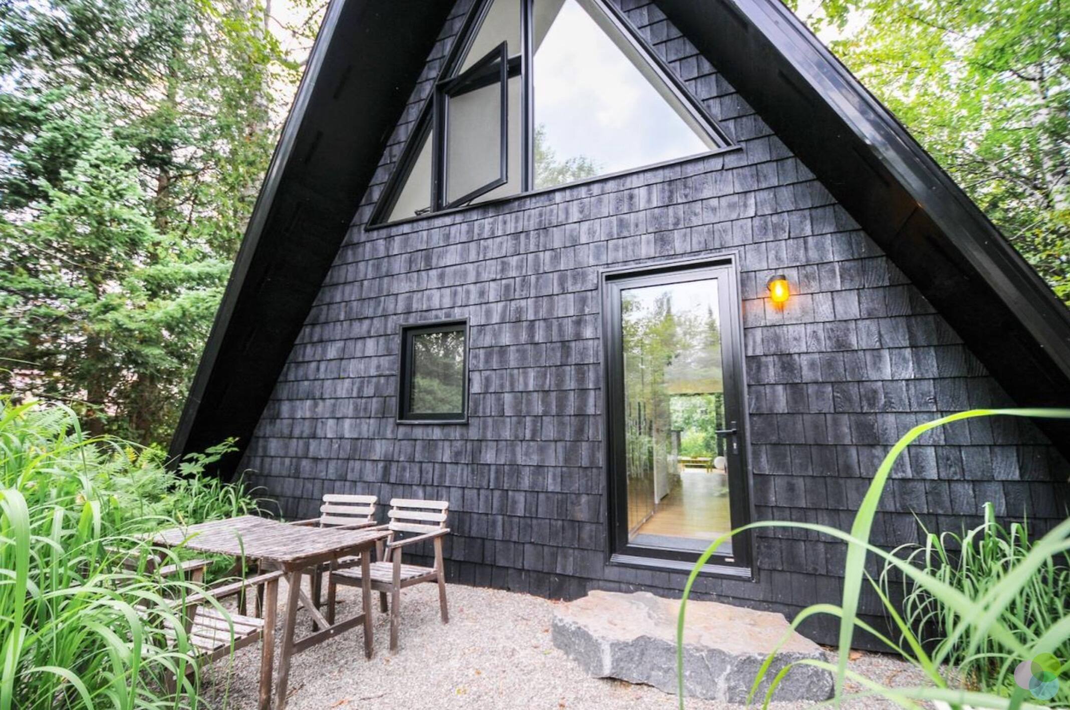 [PHOTOS] SaintAdolphed'Howard ce chalet d'un architecte est à vendre