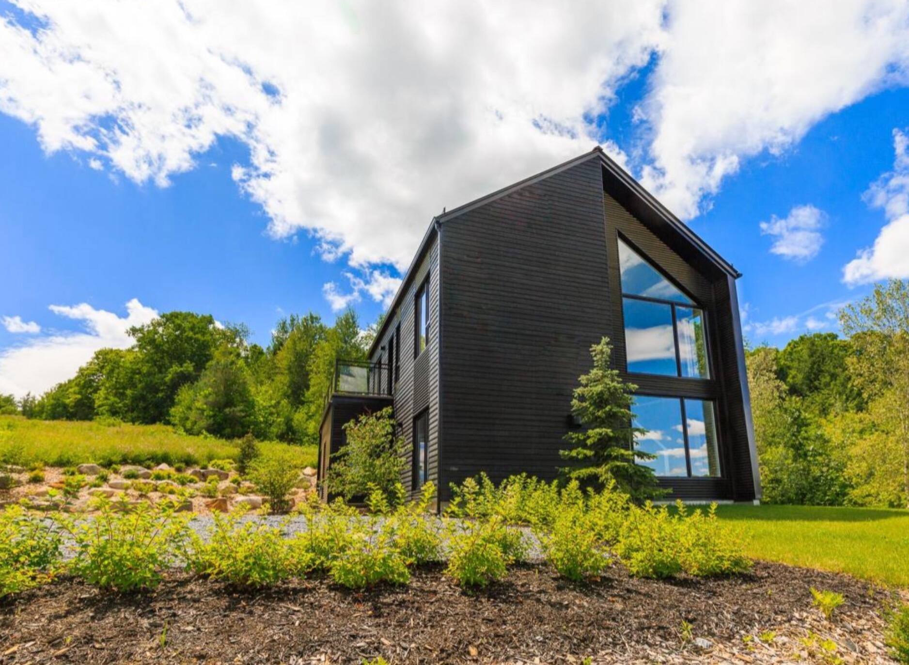 Une Maison Scandinave Neuve A Vendre A Frelighsburg Pour 793 327 Silo 57