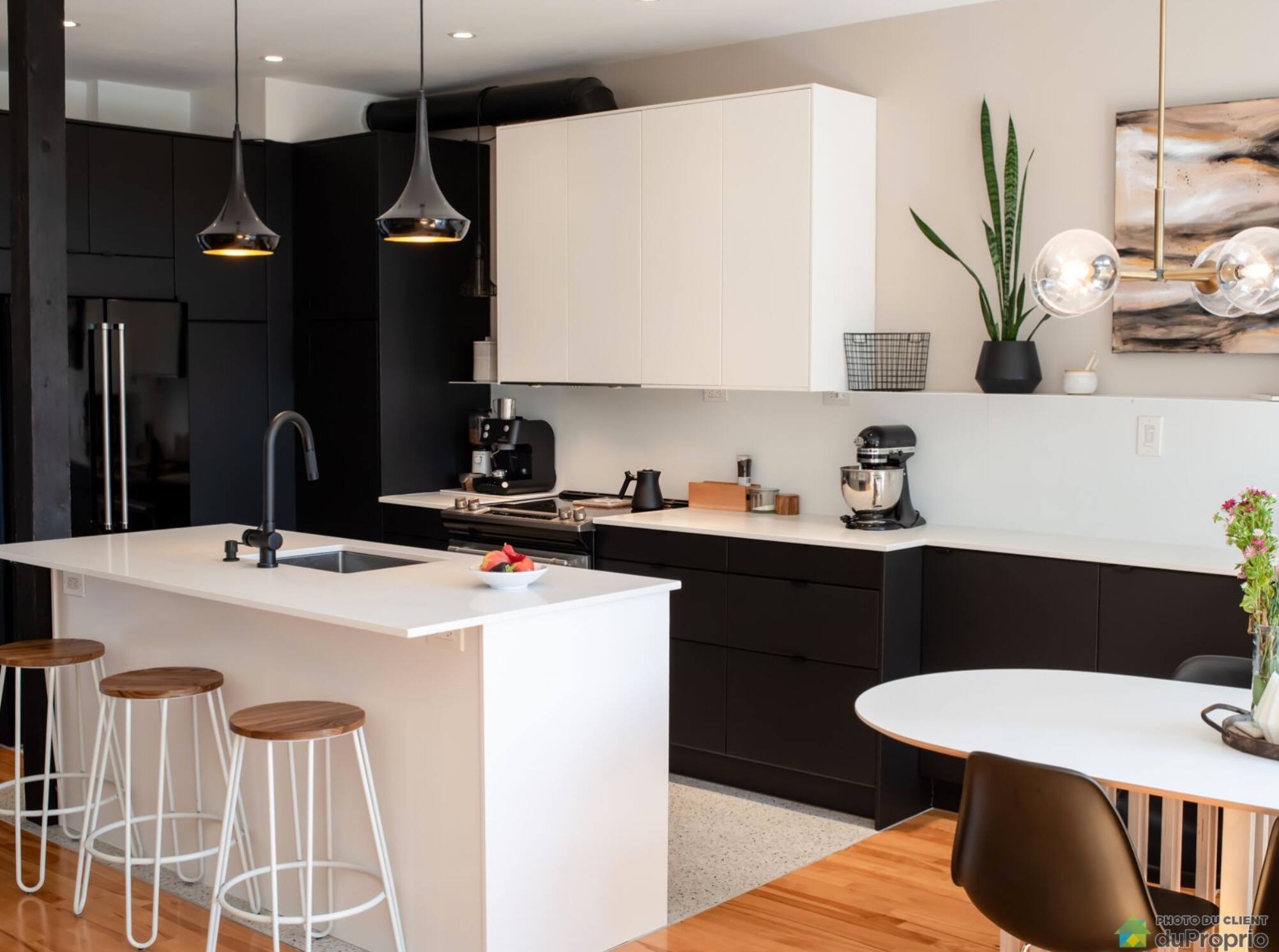 Un condo lumineux à vendre pour 549 000$