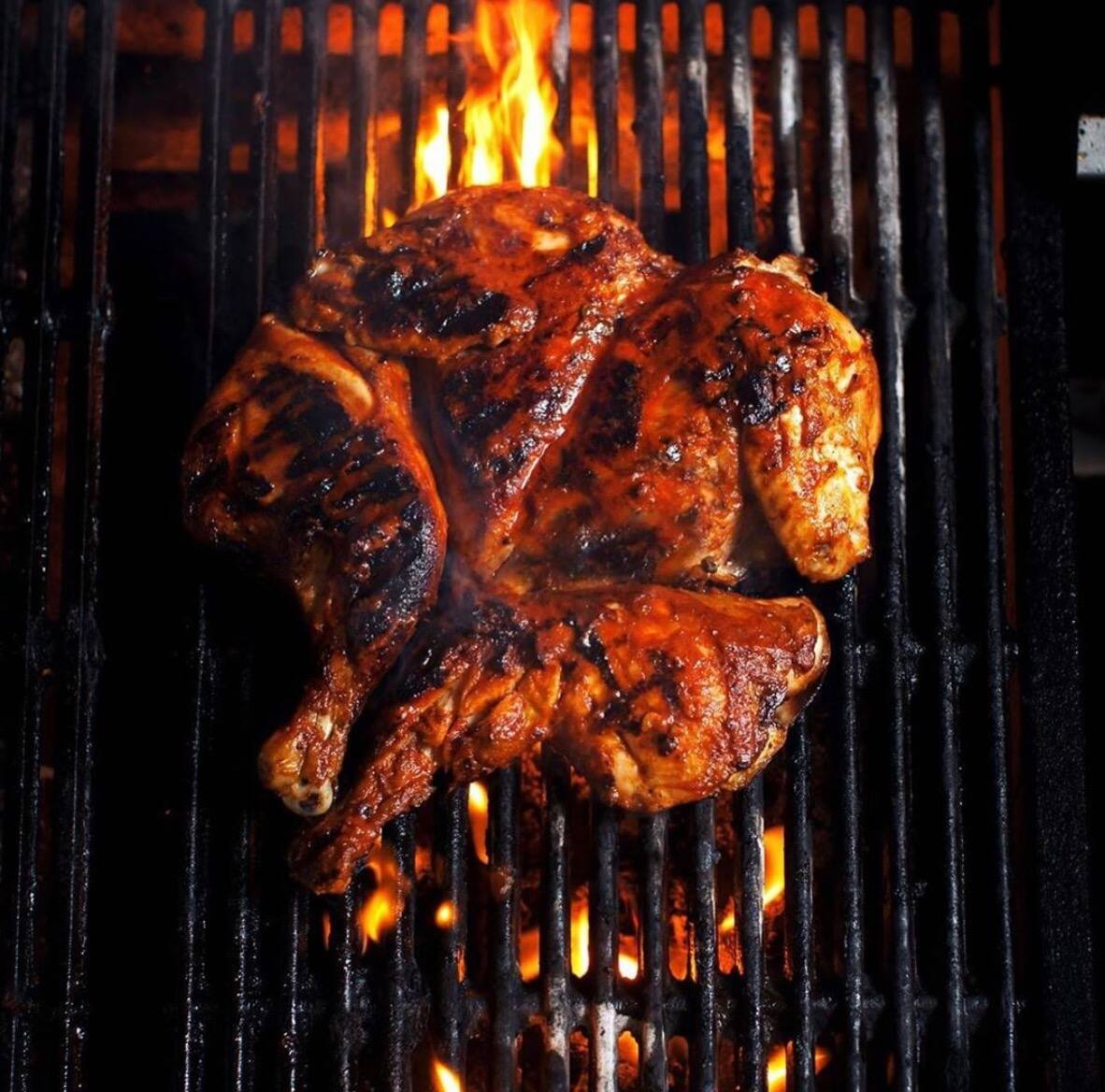 Victoria BBQ un snackbar éphémère où manger le meilleur poulet de la