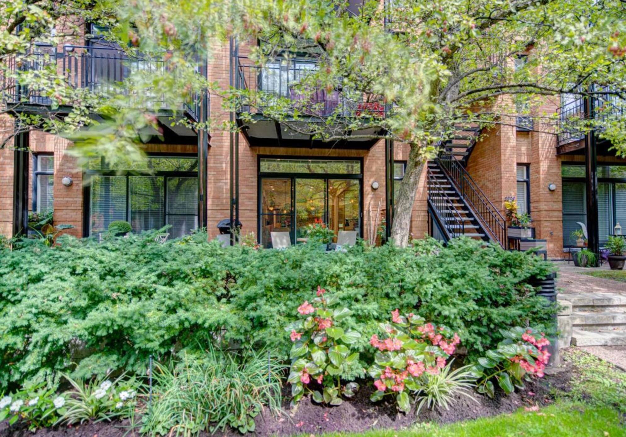 Un condo près du Stade à vendre pour 315 000$