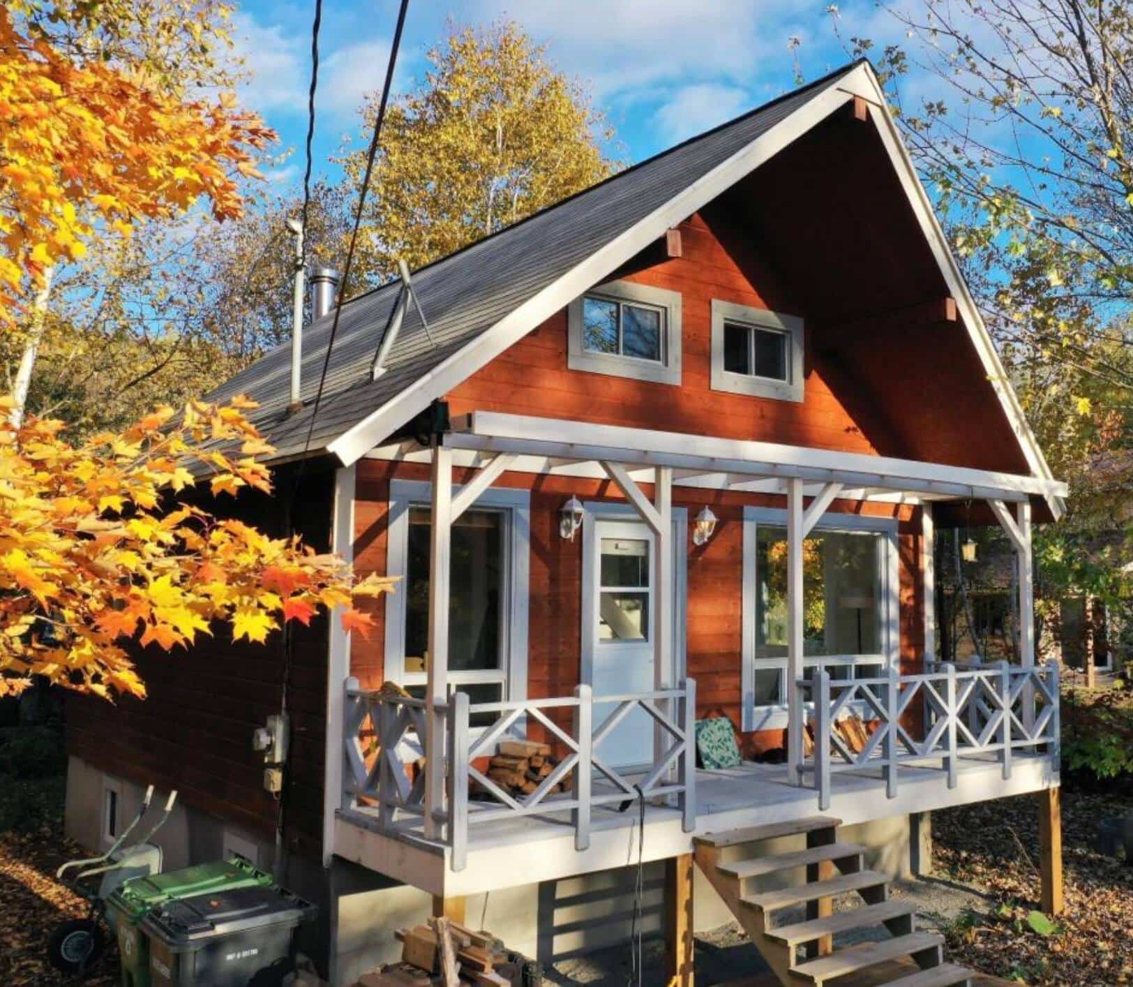 Un minichalet à vendre pour 119 000 à Amherst, en face de la rivière