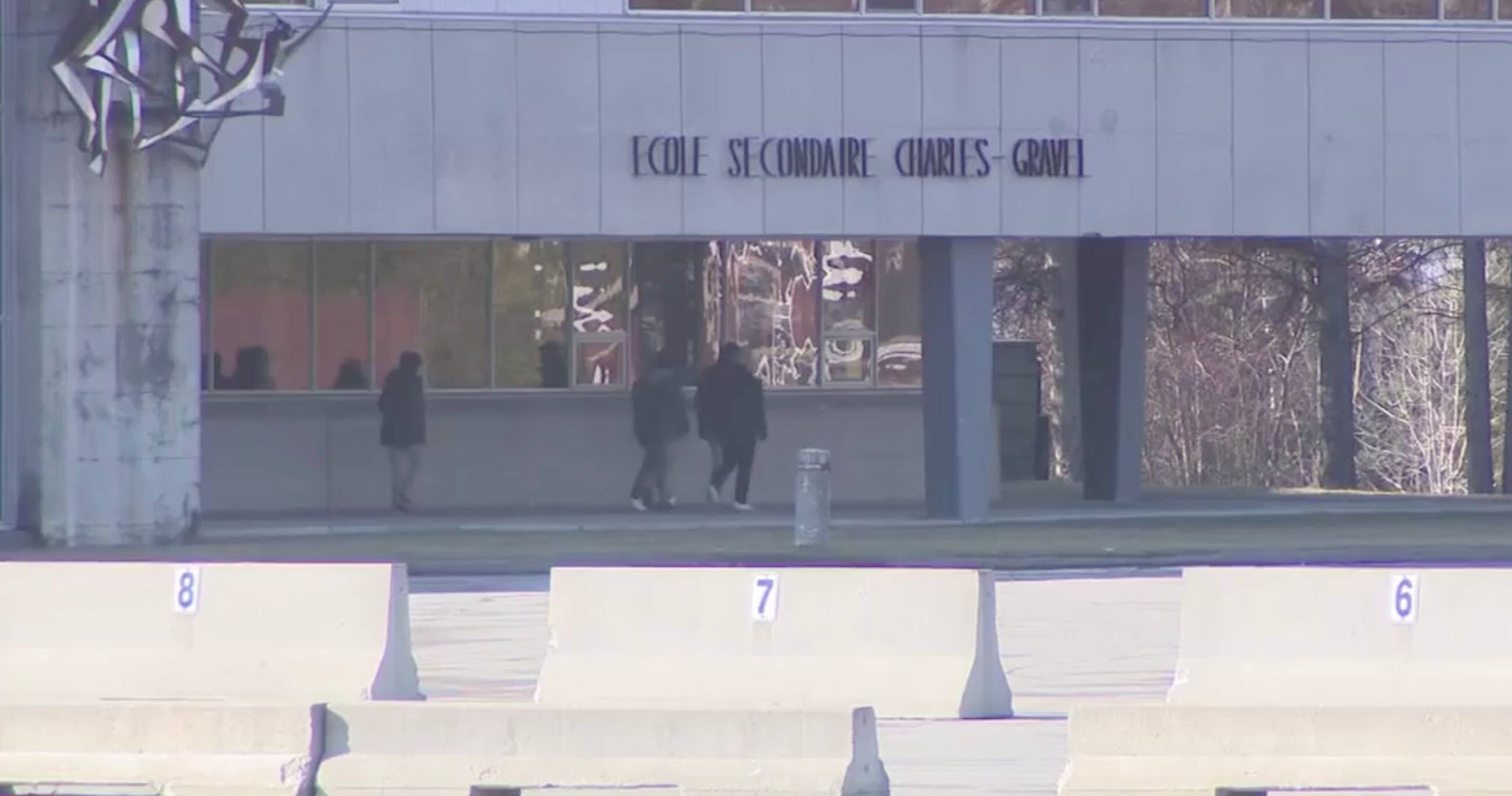 COVID-19: la situation est sérieuse à l'École secondaire ...