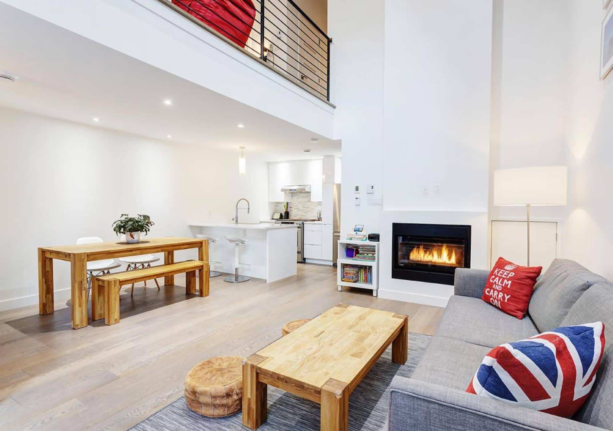 Une maison de ville à vendre pour 699 000$ 