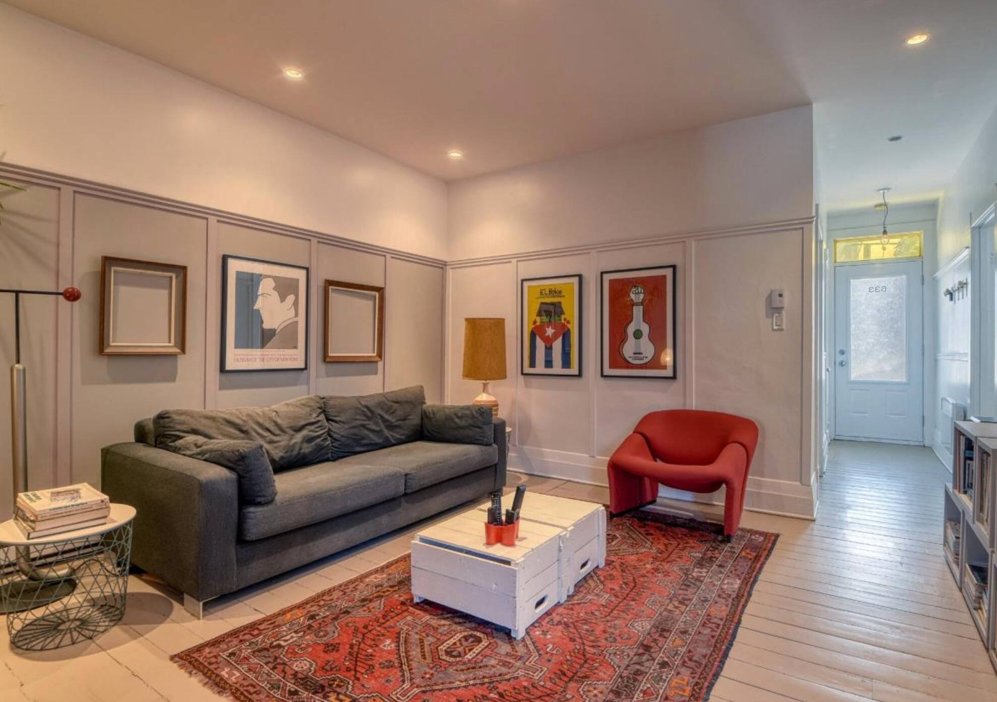 Un duplex «artsy» avec spa à vendre pour 449 000$ 