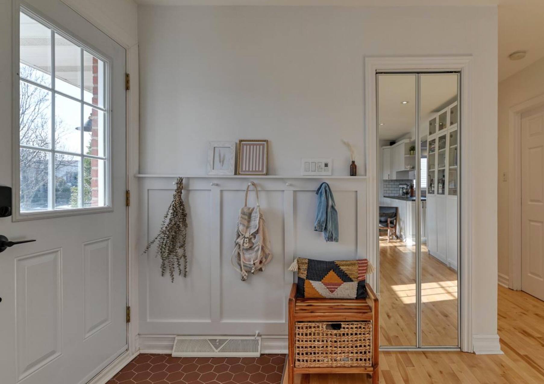 Chambly plain pied rénové au goût du jour JDQ