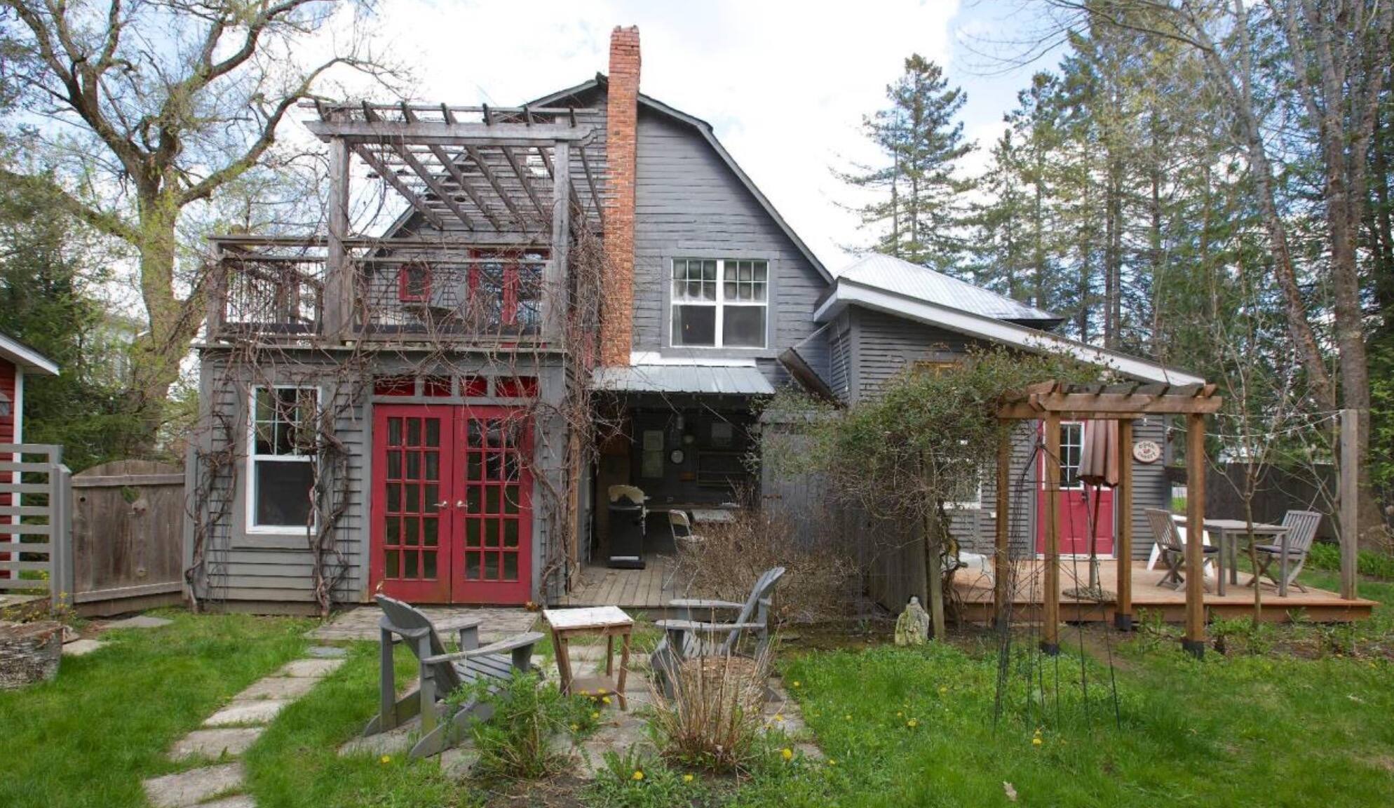 Une maison de rêve décorée par Camille Charland Perez à vendre pour 597