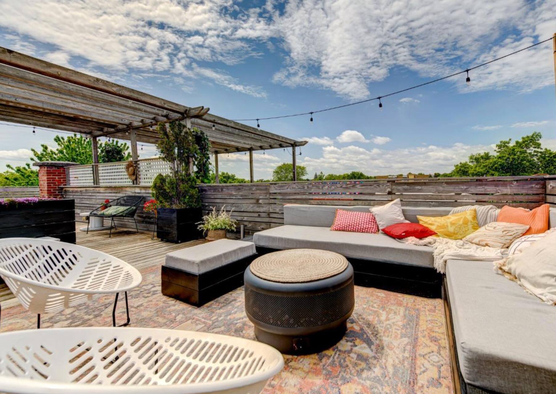 Un condo avec terrasse sur le toit pour 429 000$