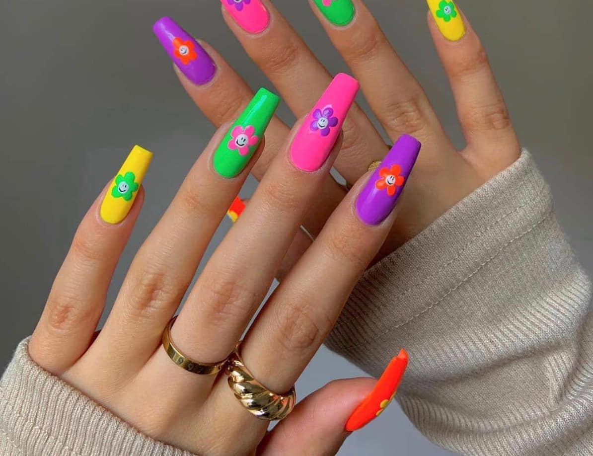 7 couleurs de vernis à ongles tendance