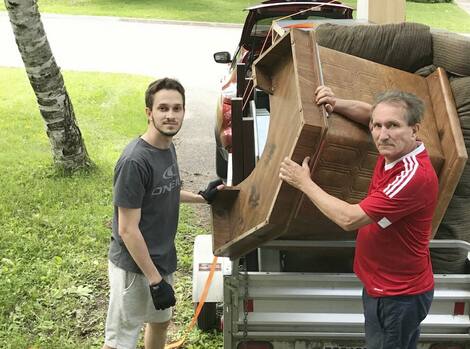 La famille de Maryse Beaudry a appris mercredi que son fils, Philippe Elliot, n'avait plus de camion U-Haul pour son déménagement jeudi. Heureusement, son conjoint a pu aider son fils avec sa petite remorque.