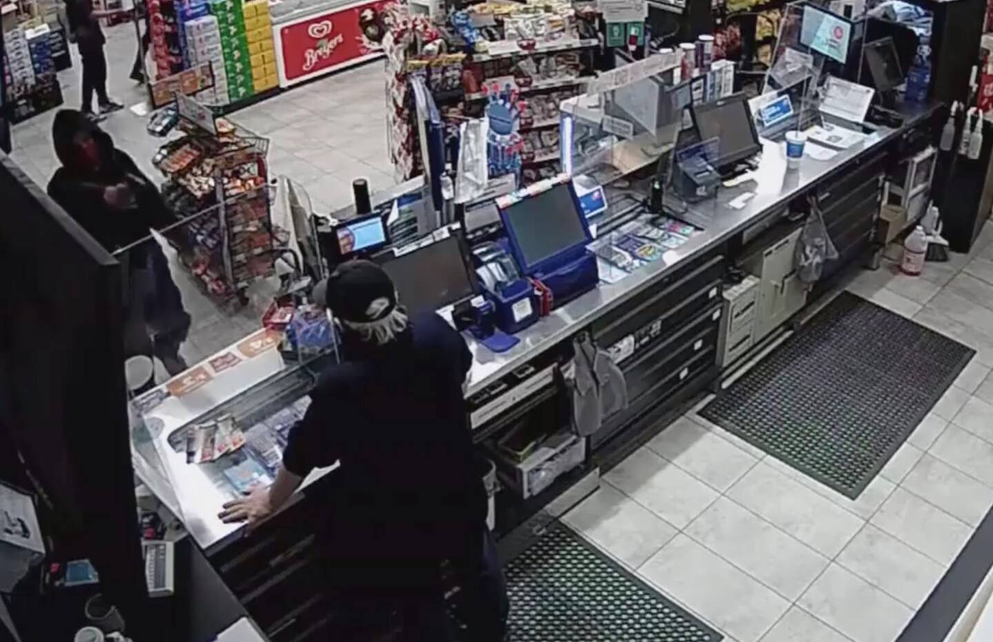La police de Mirabel recherche un voleur armé repentant