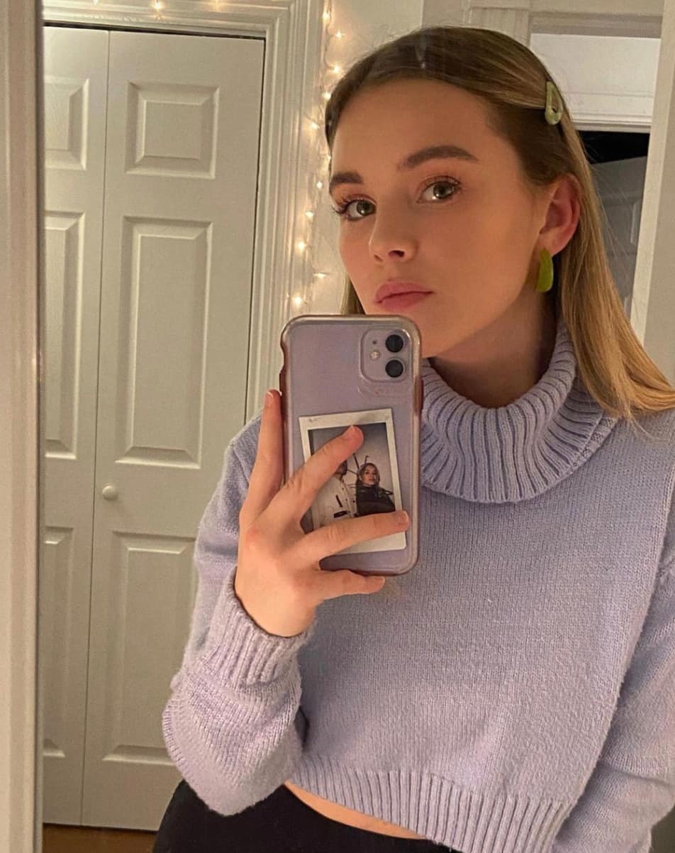 Camille Felton dévoile une nouvelle chevelure