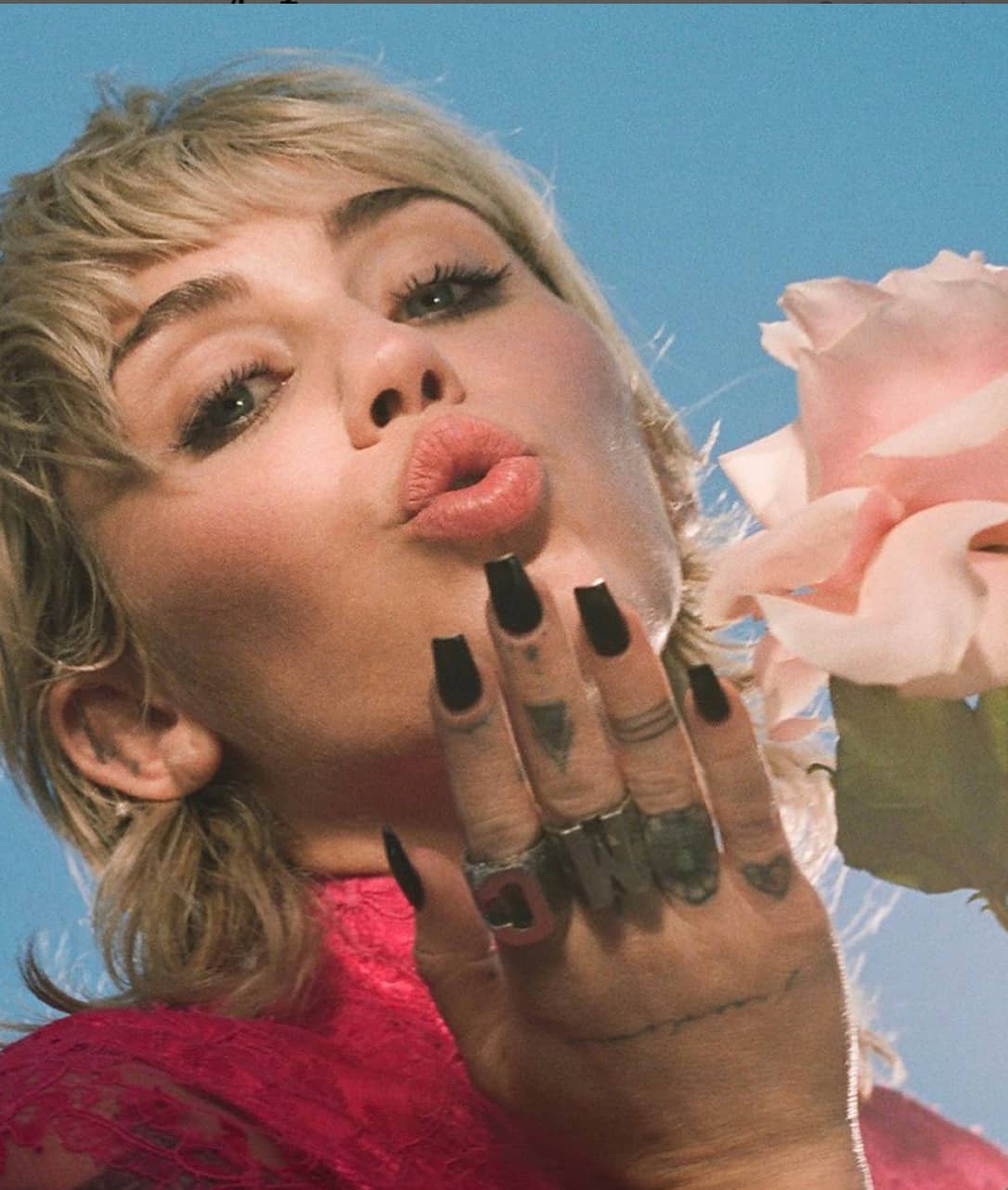 10 idées de coupes pour les cheveux courts