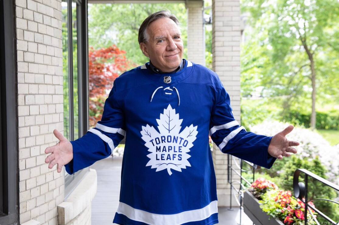 Fran&ccedil;ois Legault se range derri&egrave;re les Maple Leafs